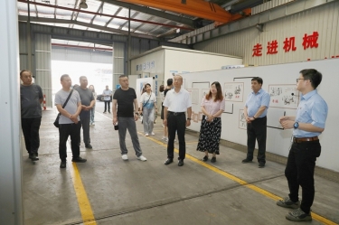 实地观摩促互换 技术赋能助发展 | 山东省淄博市淄川区总工会党组成员、副主席冯进明一行光临SBOBET利记纸业调研互换